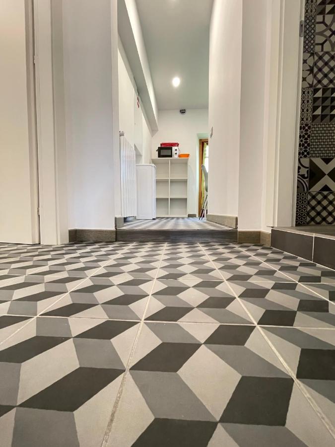 Smart Silver Apartment Central Бергамо Екстериор снимка