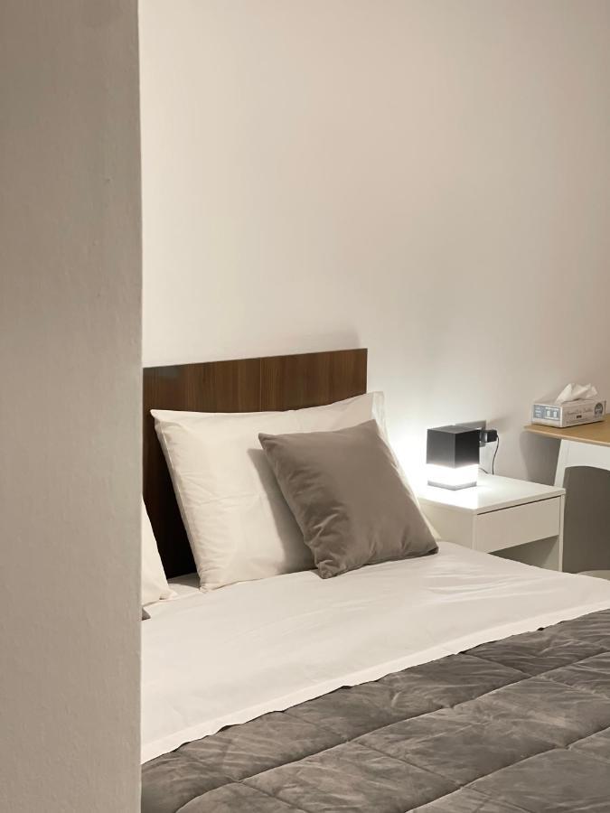 Smart Silver Apartment Central Бергамо Екстериор снимка